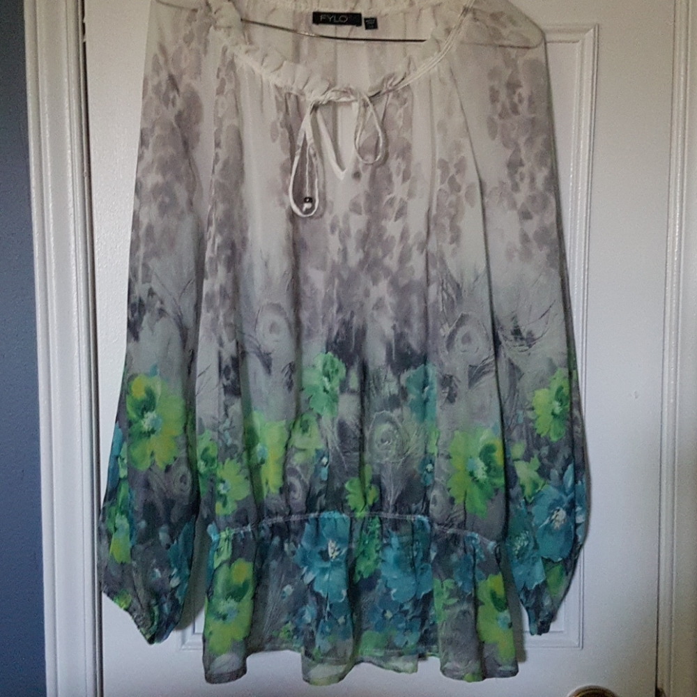 Flowy chiffon blouse